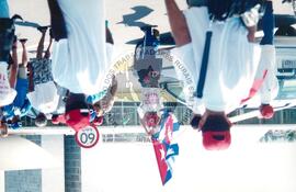 Mobilização em Brasília durante a Jornada Nacional "Acampamento Nacional Eldorado dos Carajás" (Brasília-DF, 03 set. 2001) [fotografia] / Fotógrafo(a) : Gildo Aguiar. -- Ref.: BR-SPMST_MST-SN-CIN_AMP_001918-014404-SJM.