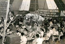 Acampamento Nacional (Brasília-DF, ago. 1996) [fotografia] / Fotógrafo(a) : Francisca P. Montejo. -- Ref.: BR-SPMST_MST-SN-CIN_AMP_001835-014001-OCU.