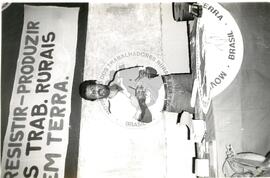 José Rainha Jr. (Brasil, [sem data]) [fotografia] / Fotógrafo(a) : Arquivo MST ; Bernado Magalhães ; Celso Maldes ; Delfim Vieira ; Douglas Mansur ; Eni Nantes da Cruz ; Luis Filho ; Juan Pezzuto ; Sérgio Cardoso. -- Ref.: BR-SPMST_MST-SN-CIN_AMP_001280-010663-LID.