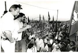 Luís Inácio Lula da Silva (Brasil, [sem data]) [fotografia] / Fotógrafo(a) : Arquivo MST ; Carlos Carvalho ; Clóvis Ferreira ; Douglas Mansur ; Olivio Lamas ; Volnei Malfoy ; Regina Vilela ; Folha Imagem ; . -- Ref.: BR-SPMST_MST-SN-CIN_AMP_001623-012327-PER.