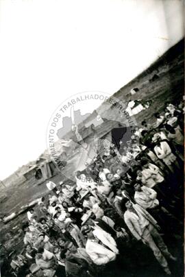 Ocupação Rincão do Bicho (Cantagalo-PR, nov. 1987) [fotografia] / Fotógrafo(a) : Gilmar Dolla Vechia. -- Ref.: BR-SPMST_MST-SN-CIN_AMP_001892-014210-OCU.