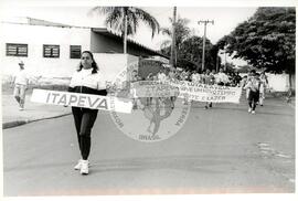 Olímpiadas da Reforma Agrária (São Paulo (Estado), 1994) [fotografia] / Fotógrafo(a) : Douglas Mansur. -- Ref.: BR-SPMST_MST-SN-CIN_AMP_000810-005324-CUL.