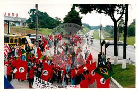 Inauguração do Monumento em homenagem a Antônio Tavares Pereira (Curitiba-PR, 01 mai. 2001) [fotografia] / Fotógrafo(a) : Douglas Mansur. -- Ref.: BR-SPMST_MST-SN-CIN_AMP_001027-008082-ELF.