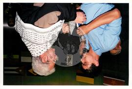 Lançamento da Agenda Latino Americana [com presença de] Sérgio Yahni (Mato Grosso do Sul, 27 set. 2002) [fotografia] / Fotógrafo(a) : Douglas Mansur. -- Ref.: BR-SPMST_MST-SN-CIN_AMP_001703-012719-PER.