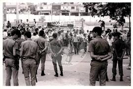 Greve Cachorro Louco (São Paulo (Estado), mai. 1989) [fotografia] / Fotógrafo(a) : Roberto Parizotti. -- Ref.: BR-SPMST_MST-SN-CIN_AMP_000375-001967-AMT.