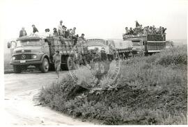 Ocupação em Cruz Alta (Cruz Alta-RS, set. 1989) [fotografia] / Fotógrafo(a) : Douglas Mansur. -- Ref.: BR-SPMST_MST-SN-CIN_AMP_001827-013899-OCU.
