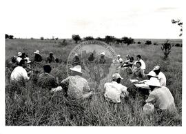 Assentamento "Fazenda Santa Clara" do MST (Pontal de Parapanema-SP, 1997) [fotografia] / Fotógrafo(a) : Douglas Mansur. -- Ref.: BR-SPMST_MST-SN-CIN_AMP_000348-001664-ASS.
