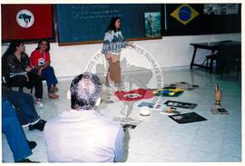 Reunião Coletivo de Cultura - Comemoração 20 anos do JST (São Paulo (Estado), jul. 2001) [fotografia] / Fotógrafo(a) : Leticia Barqueta. -- Ref.: BR-SPMST_MST-SN-CIN_AMP_000814-005393-CUL.