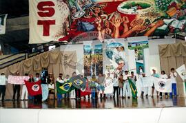 Encontro de Jovens do MST, na Ucicamp, 3o (Campinas-SP, 14 fev. 2001) [fotografia] / Fotógrafo(a) : Michelle Cafaldo. -- Ref.: BR-SPMST_MST-SN-CIN_AMP_000905-006829-ENJ.