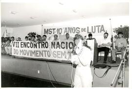 Encontro Nacional, 7o (Salvador-BA, dez. 1992) [fotografia] / Fotógrafo(a) : Douglas Mansur. -- Ref.: BR-SPMST_MST-SN-CIN_AMP_000994-007790-ENC.