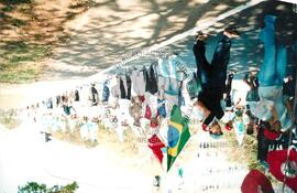 Mobilização em Brasília durante a Jornada Nacional "Acampamento Nacional Eldorado dos Carajás" (Brasília-DF, 03 set. 2001) [fotografia] / Fotógrafo(a) : Gildo Aguiar. -- Ref.: BR-SPMST_MST-SN-CIN_AMP_001918-014408-SJM.