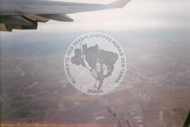 Viagem de Joelson, Ênio e João Pedro (Ásia, 1996) [fotografia] / Fotógrafo(a) : Lito Ocampo. -- Ref.: BR-SPMST_MST-SN-CIN_AMP_001137-009468-RIT.