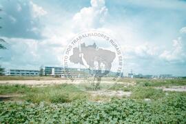 Mobilização pelo 1º de Maio (Cuba, [sem data]) [fotografia] / Fotógrafo(a) : [sem autoria]. -- Ref.: BR-SPMST_MST-SN-CIN_AMP_001045-008458-RIT.