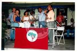 Semana Nacional de Cultura Brasileira e Reforma Agrária (Rio de Janeiro-RJ, 18 mar. 2002) [fotografia] / Fotógrafo(a) : Luciney Martins. -- Ref.: BR-SPMST_MST-SN-CIN_AMP_001822-013665-NDT.