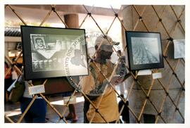 Semana Nacional de Cultura Brasileira e Reforma Agrária (Rio de Janeiro-RJ, 18 mar. 2002) [fotografia] / Fotógrafo(a) : Luciney Martins. -- Ref.: BR-SPMST_MST-SN-CIN_AMP_001824-013854-NDT.