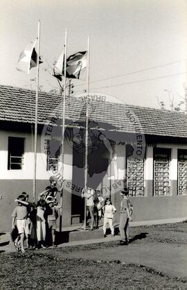 Escola em assentamento (Santa Catarina, 1997) [fotografia] / Fotógrafo(a) : Arquivo MST. -- Ref.: BR-SPMST_MST-SN-CIN_AMP_000887-006214-EDU.