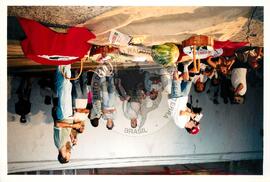 Semana Nacional de Cultura Brasileira e Reforma Agrária (Rio de Janeiro-RJ, 18 mar. 2002) [fotografia] / Fotógrafo(a) : Luciney Martins. -- Ref.: BR-SPMST_MST-SN-CIN_AMP_001816-013355-NDT.