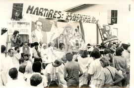 Romaria dos Mártires da Caminhada (São Félix-MT, 11 out. 1986) [fotografia] / Fotógrafo(a) : Douglas Mansur. -- Ref.: BR-SPMST_MST-SN-CIN_AMP_001957-014997-SPR.