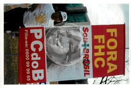 Marcha dos Cem Mil (Distrito Federal (Brasil), [sem data]) [fotografia] / Fotógrafo(a) : Luciney Martins. -- Ref.: BR-SPMST_MST-SN-CIN_AMP_001401-011285-MAC.