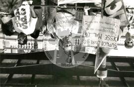 Eduardo Suplicy (Brasil, [sem data]) [fotografia] / Fotógrafo(a) : Arquivo MST ; Débora Lerrer ; Douglas Mansur ; Regina Vilela ; André Vilar. -- Ref.: BR-SPMST_MST-SN-CIN_AMP_001506-011916-PER.