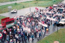 Passeata Grito da Terra (Santa Catarina, 10 mai. 1994) [fotografia] / Fotógrafo(a) : Arquivo MST. -- Ref.: BR-SPMST_MST-SN-CIN_AMP_000484-002817-AMT.