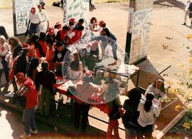 ENERA- Encontro Nacional de Educadores e Educadoras da Reforma Agrária, 1o (Distrito Federal (Brasil), jul. 1997) [fotografia] / Fotógrafo(a) : Douglas Mansur. -- Ref.: BR-SPMST_MST-SN-CIN_AMP_000960-007622-ENC.