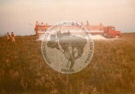 Assentamento "Nova Ramada" (Rio Grande do Sul, 12 mar. 1990) [fotografia] / Fotógrafo(a) : Ernestino Stodusti. -- Ref.: BR-SPMST_MST-SN-CIN_AMP_000177-001264-ASS.