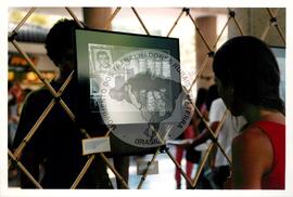 Semana Nacional de Cultura Brasileira e Reforma Agrária (Rio de Janeiro-RJ, 18 mar. 2002) [fotografia] / Fotógrafo(a) : Luciney Martins. -- Ref.: BR-SPMST_MST-SN-CIN_AMP_001824-013826-NDT.