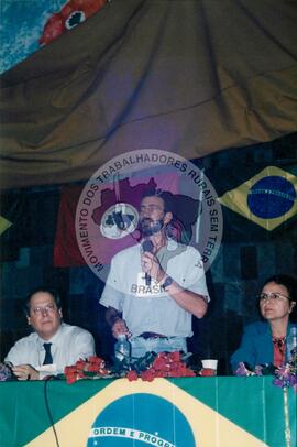Encontro Estadual do MST, 10o (Belo Horizonte-MG, jan. 2002) [fotografia] / Fotógrafo(a) : Gildo Aguiar. -- Ref.: BR-SPMST_MST-SN-CIN_AMP_000935-007376-ENC.