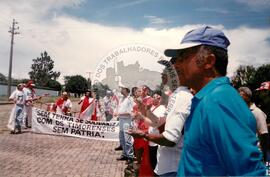 Manifestação na Embaixada da Indonésia pró Timor Leste (Brasília-DF, 10 dez. 1996) [fotografia] / Fotógrafo(a) : Arquivo MST. -- Ref.: BR-SPMST_MST-SN-CIN_AMP_001133-009364-RIT.