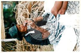 Semana Nacional de Cultura Brasileira e Reforma Agrária (Rio de Janeiro-RJ, 18 mar. 2002) [fotografia] / Fotógrafo(a) : João Laet. -- Ref.: BR-SPMST_MST-SN-CIN_AMP_001810-013065-NDT.