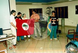 Márcia e Rosana em Encontro de Sistematização de Epxeriências (Nicarágua, 22 jun. 2002) [fotografia] / Fotógrafo(a) : Arquivo MST. -- Ref.: BR-SPMST_MST-SN-CIN_AMP_001053-008519-RIT.
