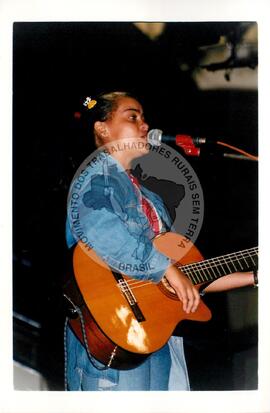 Encontro de Jovens do MST, na Ucicamp, 2o (Campinas-SP, 18 fev. 2000) [fotografia] / Fotógrafo(a) : Milene Medeiros. -- Ref.: BR-SPMST_MST-SN-CIN_AMP_000899-006428-ENJ.