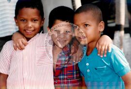 Delegação do MST em Cuba – 40º Aniversário da ANAP (Cuba, 15 mai. 1999) [fotografia] / Fotógrafo(a) : Nilton Viana. -- Ref.: BR-SPMST_MST-SN-CIN_AMP_001043-008389-RIT.