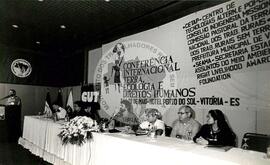 Conferência Internacional Terra, Ecologia e Dívida Externa (Espírito Santo, mai. 1992) [fotografia] / Fotógrafo(a) : Douglas Mansur. -- Ref.: BR-SPMST_MST-SN-CIN_AMP_001159-010035-RIT.