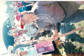 Inauguração do Monumento em homenagem a Antônio Tavares Pereira (Curitiba-PR, 01 mai. 2001) [fotografia] / Fotógrafo(a) : Leticia Barqueta. -- Ref.: BR-SPMST_MST-SN-CIN_AMP_001026-008060-ELF.