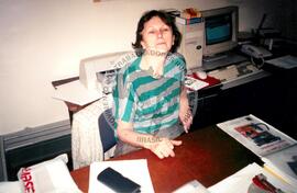 Manifestação em frente ao Consulado da Venezuela (São Paulo-SP, 15 abr. 2002) [fotografia] / Fotógrafo(a) : Arquivo MST. -- Ref.: BR-SPMST_MST-SN-CIN_AMP_000419-002491-AMT.