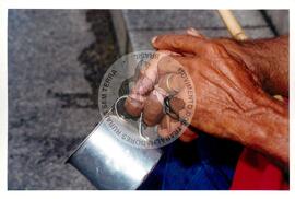 Marcha Sem Terra contra a prisão de 6 trabalhadores (São Paulo-SP, mar. 2000) [fotografia] / Fotógrafo(a) : Joaquim Duarte. -- Ref.: BR-SPMST_MST-SN-CIN_AMP_001426-011541-MAC.