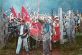 Ocupações diversas (Cruz Alta-RS, [sem data]) [fotografia] / Fotógrafo(a) : Ernestino Stalhelski ; Montse Poblet. -- Ref.: BR-SPMST_MST-SN-CIN_AMP_001831-013948-OCU.