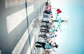 Mobilização em Brasília durante a Jornada Nacional "Acampamento Nacional Eldorado dos Carajás" (Brasília-DF, 03 set. 2001) [fotografia] / Fotógrafo(a) : Gildo Aguiar. -- Ref.: BR-SPMST_MST-SN-CIN_AMP_001918-014387-SJM.