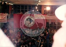 Vigília pela Reforma Agrária no Sindicato dos Metalúrgicos (São Bernardo do Campo-SP, 25 abr. 1992) [fotografia] / Fotógrafo(a) : Arquivo MST. -- Ref.: BR-SPMST_MST-SN-CIN_AMP_000382-002014-AMT.