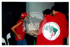 Encontro de Jovens do MST, na Ucicamp, 3o (Campinas-SP, 14 fev. 2001) [fotografia] / Fotógrafo(a) : Douglas Mansur. -- Ref.: BR-SPMST_MST-SN-CIN_AMP_000907-006936-ENJ.