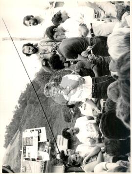 Romaria da Terra (Paraná, 27 jul. 1988) [fotografia] / Fotógrafo(a) : Douglas Mansur. -- Ref.: BR-SPMST_MST-SN-CIN_AMP_001969-015059-SPR.