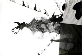 de Maio, 1o (El Salvador, 01 mai. 1988) [fotografia] / Fotógrafo(a) : Mara. -- Ref.: BR-SPMST_MST-SN-CIN_AMP_001069-008662-RIT.