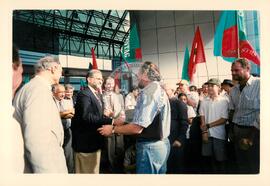 Manifestação Banco Mundial (Distrito Federal (Brasil), 10 dez. 1998) [fotografia] / Fotógrafo(a) : Luiz Alves. -- Ref.: BR-SPMST_MST-SN-CIN_AMP_000582-003242-AMT.