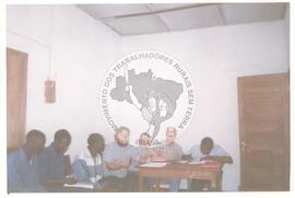 Intercâmbio com a UNAC (Moçambique, ago. 2000) [fotografia] / Fotógrafo(a) : Arquivo MST. -- Ref.: BR-SPMST_MST-SN-CIN_AMP_001093-008923-RIT.