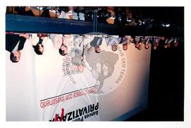 Eduardo Suplicy (Brasil, [sem data]) [fotografia] / Fotógrafo(a) : Arquivo MST ; Débora Lerrer ; Douglas Mansur ; Regina Vilela ; André Vilar. -- Ref.: BR-SPMST_MST-SN-CIN_AMP_001506-011919-PER.