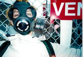 Protesto (Quebec (Canadá), 21 abr. 2001) [fotografia] / Fotógrafo(a) : Maísa Mendonça. -- Ref.: BR-SPMST_MST-SN-CIN_AMP_001057-008568-RIT.