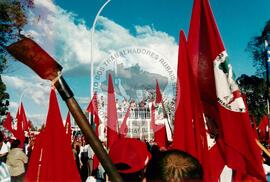 Congresso Nacional do MST, 3o (Distrito Federal (Brasil), 25 jul. 1995) [fotografia] / Fotógrafo(a) : Débora Lerrer. -- Ref.: BR-SPMST_MST-SN-CIN_AMP_000710-004491-CGR.