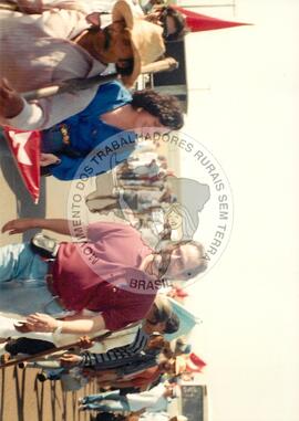 José Dirceu (Brasil, [sem data]) [fotografia] / Fotógrafo(a) : Antônio Tomanini ; Arquivo MST ; Bernardo Fernandes ; Débora Lerrer ; Douglas Mansur ; Mário de Freitas ; Regina Vilela. -- Ref.: BR-SPMST_MST-SN-CIN_AMP_001588-012157-PER.